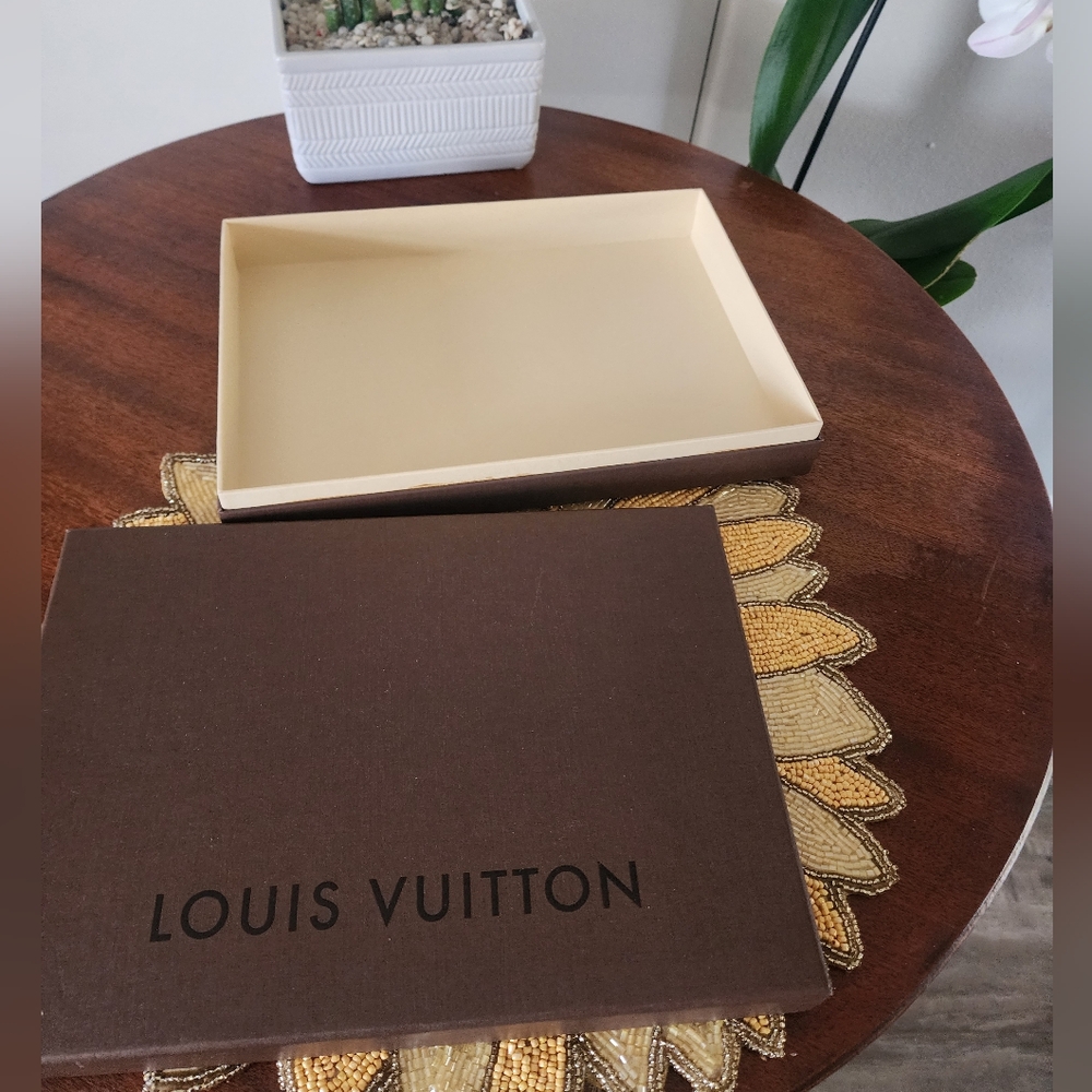 Louis Vuitton box